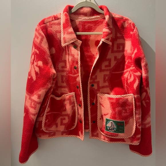 One-of-a-Kind Handmade Blanket Jacket — Graphic Fleece, “Seal” Patch, Size S/M - Picture 2 of 5